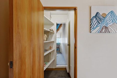 Photo of property in 17 Hind Place, Hokowhitu, Palmerston North, 4410