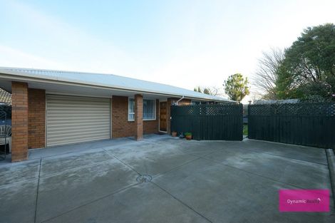 Photo of property in 8a Middlepark Road, Sockburn, Christchurch, 8042