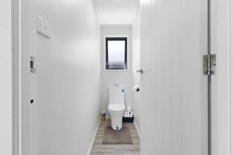 Photo of property in 7 Colonial Place, Kelvin Grove, Palmerston North, 4414