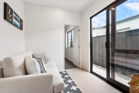 Photo of property in 11 Arahi Road, Clevedon, 2582