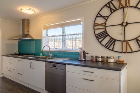 Photo of property in 12 Matipo Place, Edgecumbe, 3120