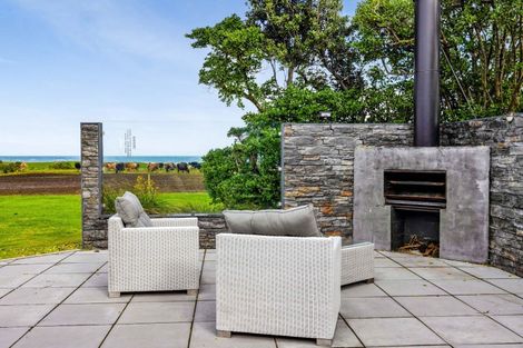 Photo of property in 16 Hector Place, Opunake, 4616