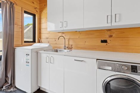 Photo of property in 18 Pembroke Street, Avondale, Christchurch, 8061