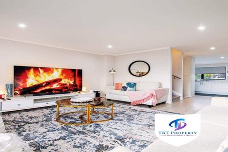 Photo of property in 3/504 Swanson Road, Ranui, Auckland, 0612