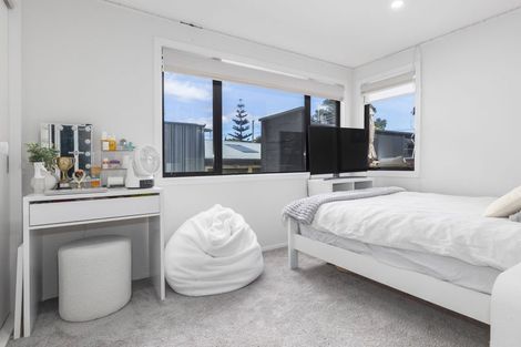 Photo of property in 114 Matatua Road, Raumati Beach, Paraparaumu, 5032