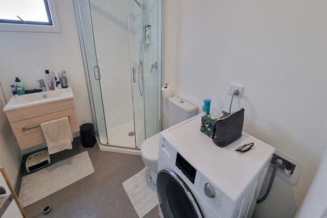 Photo of property in 2/12 Enderby Drive, Te Atatu Peninsula, Auckland, 0610