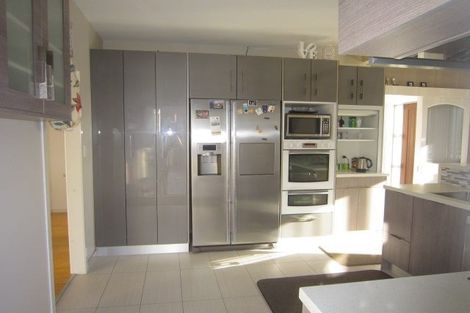 Photo of property in 1 Cherry Grove, Strathmore Park, Wellington, 6022