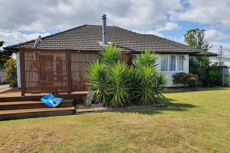 Photo of property in 2 Perry Place, Bader, Hamilton, 3206