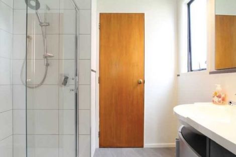 Photo of property in 19 Halladale Road, Papakowhai, Porirua, 5024