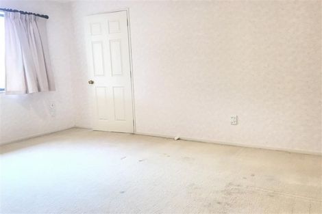 Photo of property in 71 Lagoon Way, West Harbour, Auckland, 0618