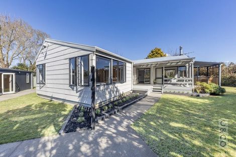 Photo of property in 14 Alice Street, Riverhead, 0820