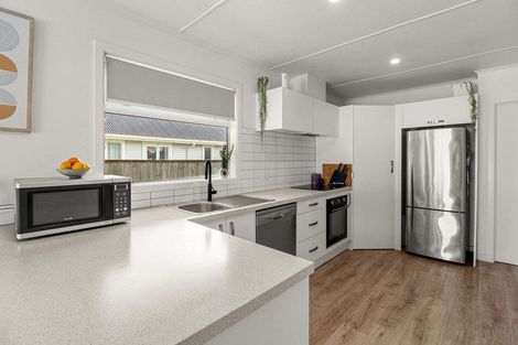Photo of property in 7a Hinau Street, Inglewood, 4330