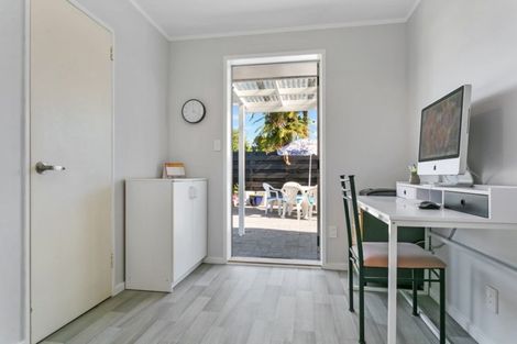 Photo of property in 9 Woodstock Crescent, Leamington, Cambridge, 3432