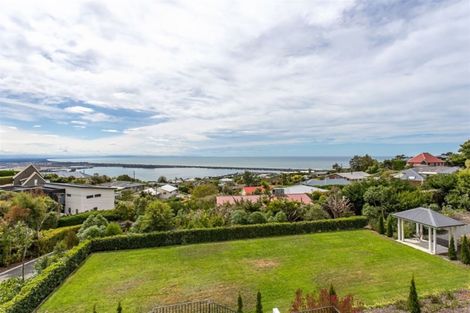 Photo of property in 70 Belleview Terrace, Mount Pleasant, Christchurch, 8081