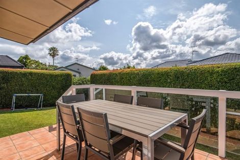 Photo of property in 72 Aberdeen Road, Campbells Bay, Auckland, 0620