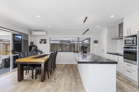 Photo of property in 31 Parkside Mews, Papamoa, 3118