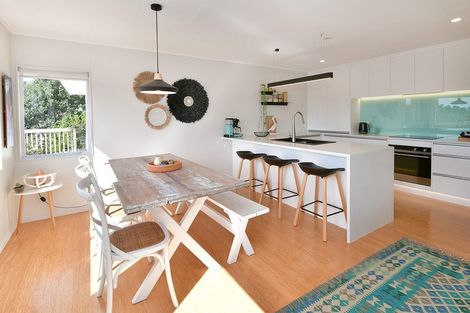 Photo of property in 28 Alec Craig Way, Gulf Harbour, Whangaparaoa, 0930