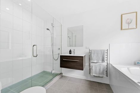 Photo of property in 71 The Circle, Manly, Whangaparaoa, 0930