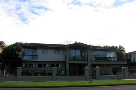 Photo of property in 52 Wikiriwhi Crescent, Awapuni, Palmerston North, 4412