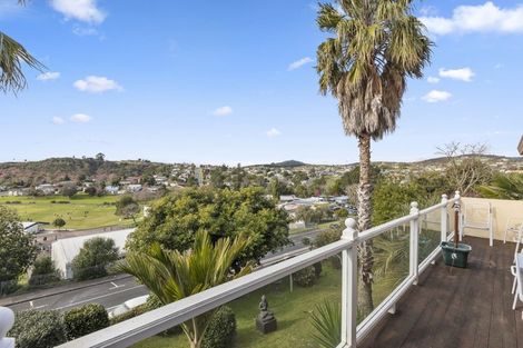Photo of property in 7 Homestead Place, Welcome Bay, Tauranga, 3112
