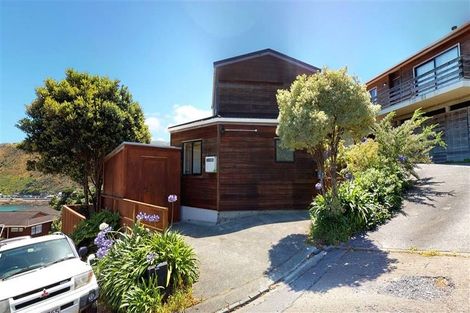 Photo of property in 5 Dennis Way, Island Bay, Wellington, 6023