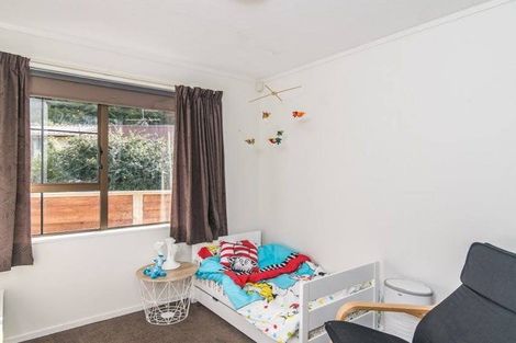 Photo of property in 64 Hathaway Avenue, Karori, Wellington, 6012