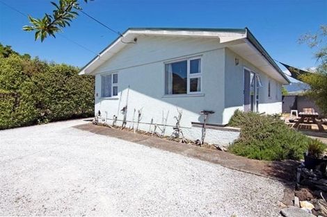Photo of property in 380 Abel Tasman Drive, Motupipi, Takaka, 7183