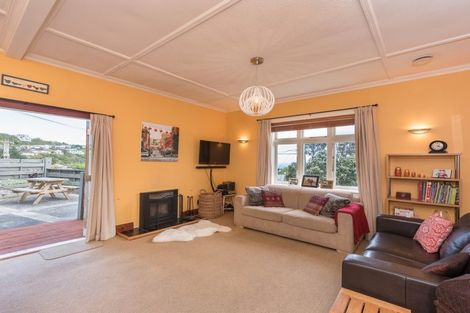 Photo of property in 37 Hudson Street, Island Bay, Wellington, 6023