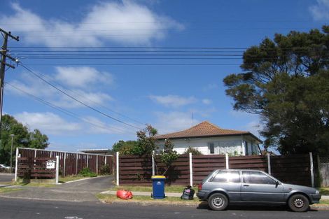 Photo of property in 1/142 Birkdale Road, Birkdale, Auckland, 0626
