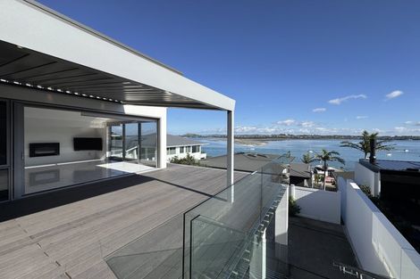 Photo of property in 16 Bucklands Beach Road, Bucklands Beach, Auckland, 2012