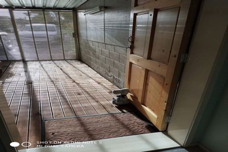 Photo of property in 28 Rotoiti Avenue, Pakuranga Heights, Auckland, 2010