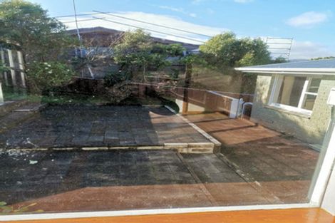 Photo of property in 5 Walnut Way, Maungaraki, Lower Hutt, 5010