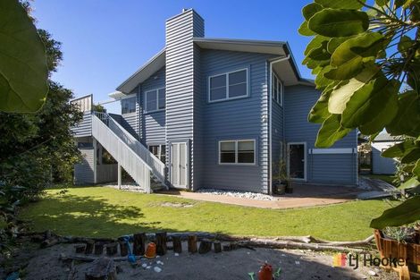Photo of property in 19 Wakanoi Place, Bowentown, Waihi Beach, 3177