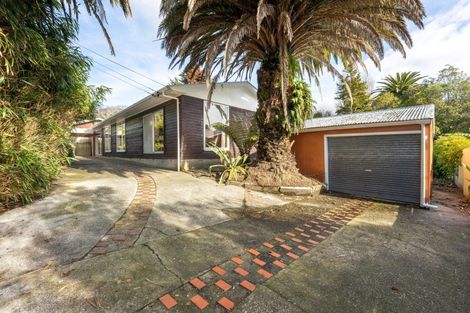 Photo of property in 412 Stokes Valley Road, Stokes Valley, Lower Hutt, 5019