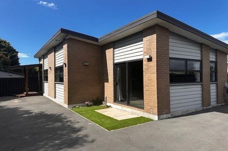 Photo of property in 58 Mcgregors Road, Bromley, Christchurch, 8062