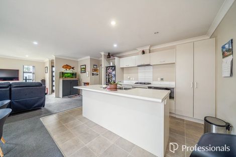 Photo of property in 5 Poppy Watts Grove, Stokes Valley, Lower Hutt, 5019