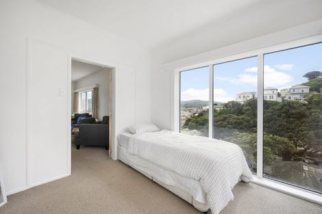 Photo of property in Kingsgate Flats, 10 Austin Street, Mount Victoria, Wellington, 6011