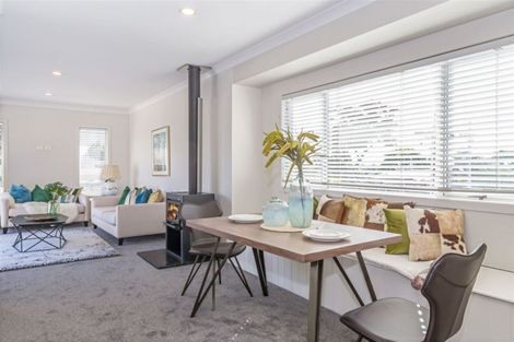 Photo of property in 69 Buscomb Avenue, Henderson, Auckland, 0610