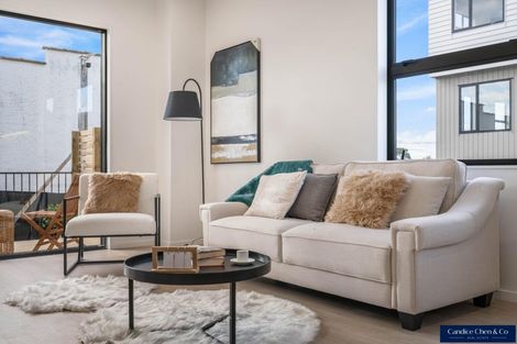 Photo of property in 4/16 Binsted Road, New Lynn, Auckland, 0600