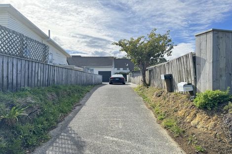 Photo of property in 18b Bracken Road, Newlands, Wellington, 6037