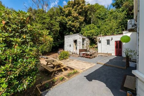 Photo of property in 52 Glen Road, Mornington, Dunedin, 9011