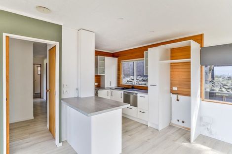 Photo of property in 2/633 Glenfield Road, Totara Vale, Auckland, 0629