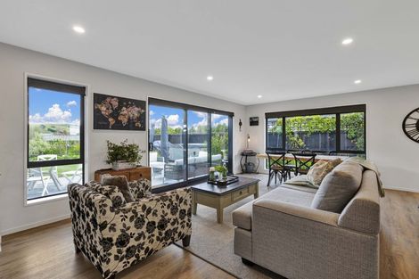 Photo of property in 3 Cox Lane, Amberley, 7410
