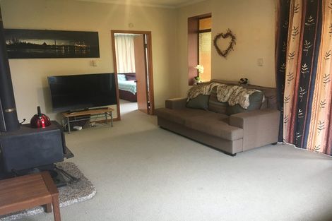 Photo of property in 1410 Devon Road, Brixton, Waitara, 4382
