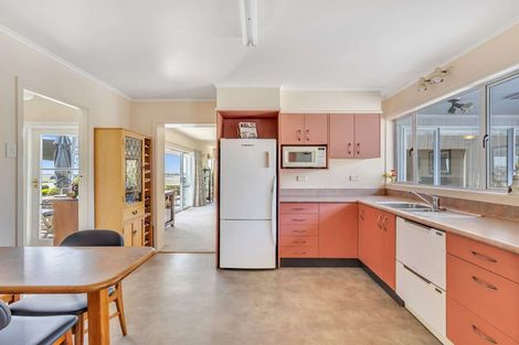 Photo of property in 70 Nilgiri Road, Poraiti, Napier, 4182