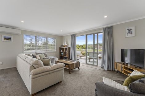 Photo of property in 3 Tapuhikura Street, Waikanae, 5036