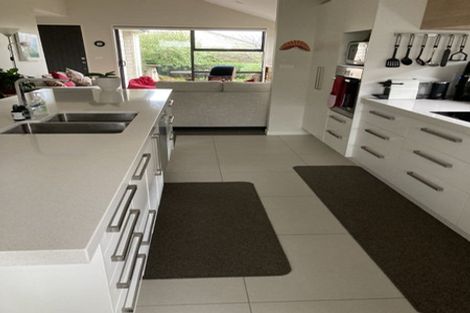 Photo of property in 4 Saint Pauls Drive, Brookfield, Tauranga, 3110