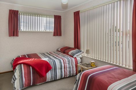 Photo of property in 16 Stuart Street, Holmes Hill, Oamaru, 9401