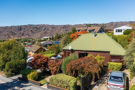 Photo of property in 1 Craig Place, Bridge Hill, Alexandra, 9320