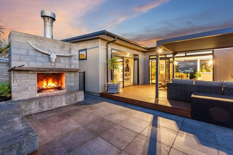 Photo of property in 11 Sumner Terrace, Aotea, Porirua, 5024